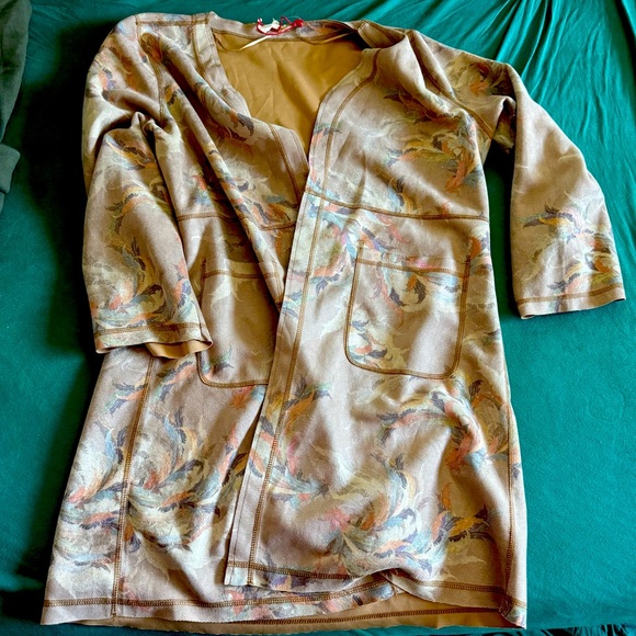 Beautiful cardigan / top layer - Picture 1 of 3